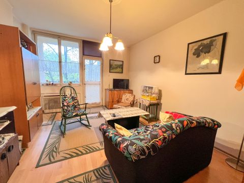 Eladó Lakás 1204 Budapest 20. kerület , Vécsey lakótelepen, parkra néző erkéllyel