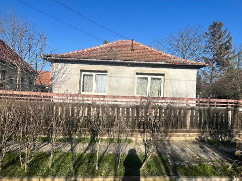 Eladó Ház 5137 Jászkisér , 5137 Jászkisér, Központhoz közeli