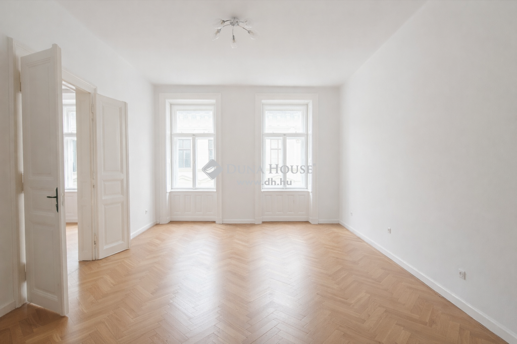 1088 Budapest 8. kerület — 1/10