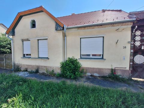 Eladó Ház 9756 Ikervár 