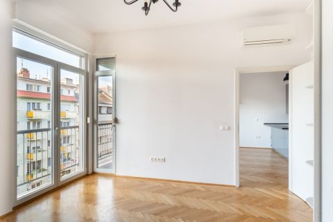 Kiadó Lakás 1015 Budapest 1. kerület 