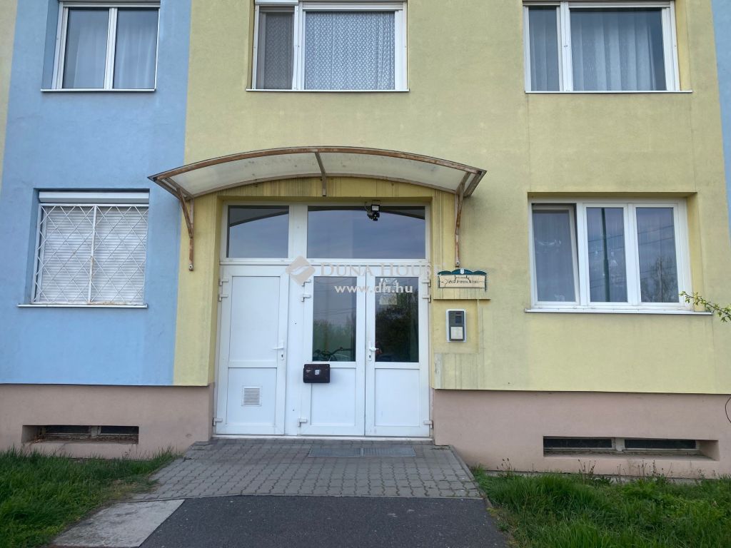 2440 Százhalombatta , Jókai köz Erkel F.krt sarok — 1/23