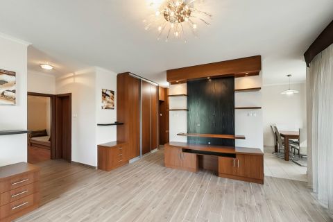 Eladó Lakás 6000 Kecskemét Arborétum Lakóparkban 1. emeleti gyönyörű lakás eladó!