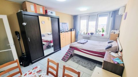 Eladó Lakás 1105 Budapest 10. kerület 