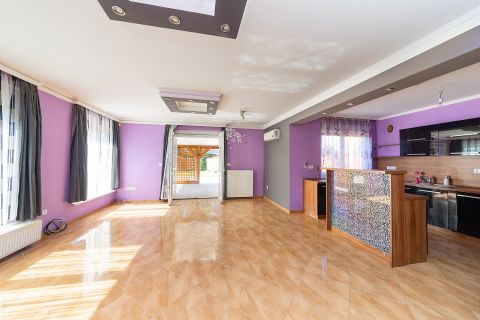 Eladó Ház 1165 Budapest 16. kerület 