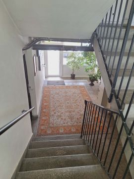 Eladó Lakás 7624 Pécs , ===Felújitandó lakás Kacsóh Pongrác utcában===