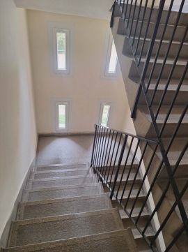 Eladó Lakás 7624 Pécs ===Felújitandó lakás Kacsóh Pongrác utcában===