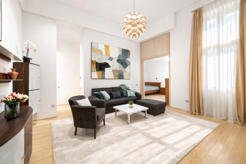 Eladó Lakás 1054 Budapest 5. kerület , Modern, két szobás lakás terasszal eladó a Garibaldi utcában