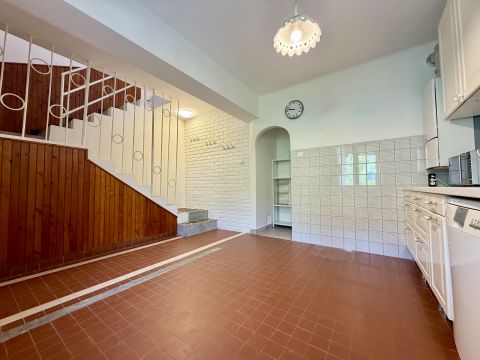 Eladó Lakás 8230 Balatonfüred Arács csendes panorámás utcájában