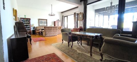 Eladó Ház 2500 Esztergom , Temető út mellett