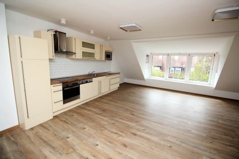 Eladó Lakás 6000 Kecskemét , Befektektőknek két lakás együtt Gyenes téren ELADÓ