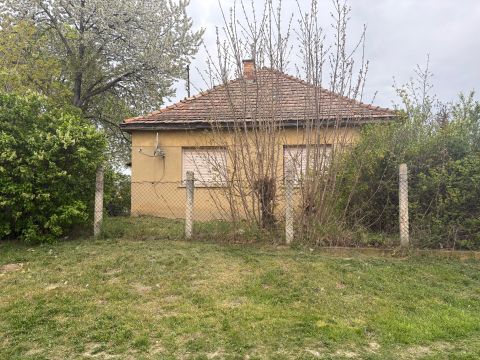 Eladó Ház 8130 Enying központtól 800 méterre