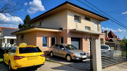 Eladó Ház 2030 Érd , Szövő utca közelében