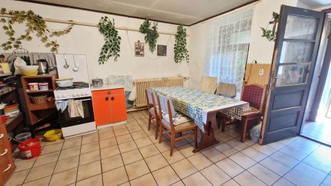 Eladó Ház 2225 Üllő Önálló családi ház nagy telekkel