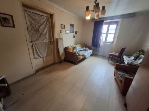 Eladó Ház 6100 Kiskunfélegyháza , Különportás családi ház 2 szobával