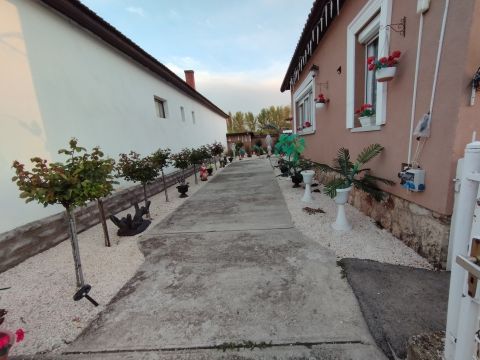 Eladó Ház 6625 Fábiánsebestyén Központhoz közel