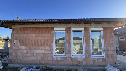 Eladó Ház 2335 Taksony , Kert utca