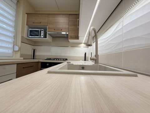 Eladó Lakás 6000 Kecskemét , Kecskeméten teljeskörűen felújított 2 szobás lakás eladó