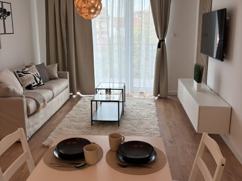 Kiadó Lakás 1083 Budapest 8. kerület Új építésű, bútorozott, 1,5 szobás lakás erkéllyel!