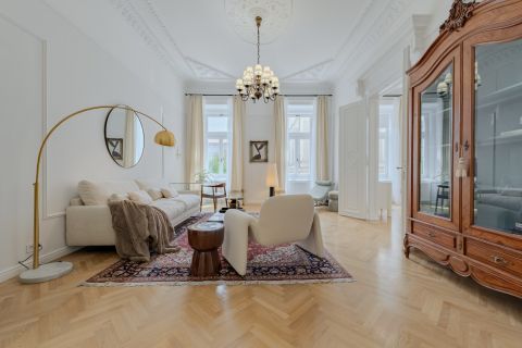 Eladó Lakás 1051 Budapest 5. kerület , Hild téren 3 szobás panorámás  lakás premium házban !!!