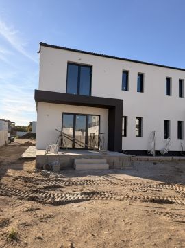 Eladó Ház 1188 Budapest 18. kerület 18.kerület Almáskertben modern, új építésű házak között