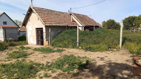 Eladó Mezőgazdasági 2200 Monor 