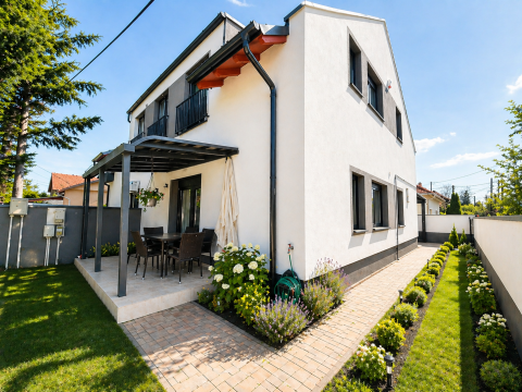 Eladó Ház 1202 Budapest 20. kerület , PRÉMIUM CSALÁDI HÁZ AZONNALI HOZAMMAL 20 Kerület! 