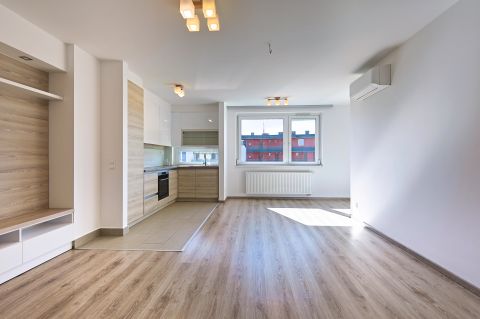 Eladó Lakás 1107 Budapest 10. kerület 2019-ben épült ház, 86 nm-es, 4 szoba,10 nm fedett terasz!