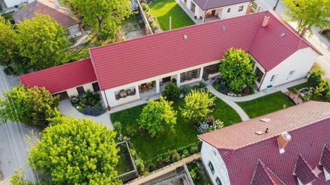Eladó Ház 6090 Kunszentmiklós , Eladó polgári ház Kunszentmiklós szívében