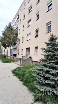 Eladó Lakás 7300 Komló 