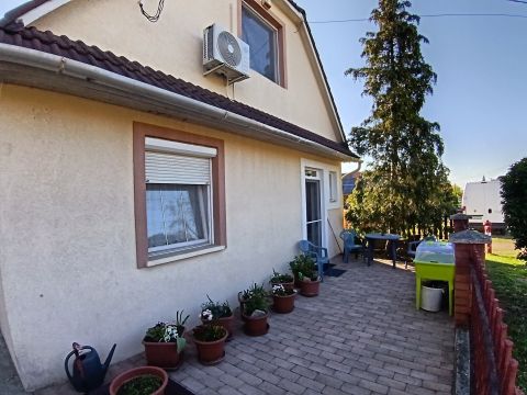 Eladó Ház 2822 Szomor 