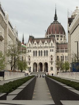 Eladó Lakás 1054 Budapest 5. kerület  Parlament mellett egy impozáns ingatlan, ritkaság a piacon!