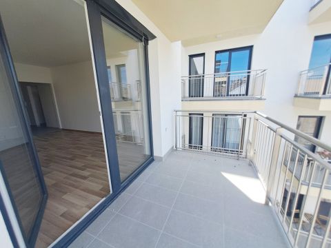 Eladó Lakás 1073 Budapest 7. kerület ,  Azonnal költözhető új ép. lakás a Blahánál