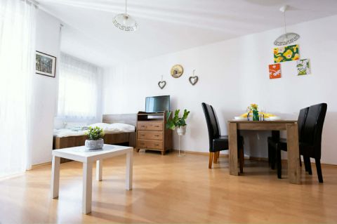 Eladó Lakás 1097 Budapest 9. kerület , Újszerű épületben utcai nézetű, erkélyes