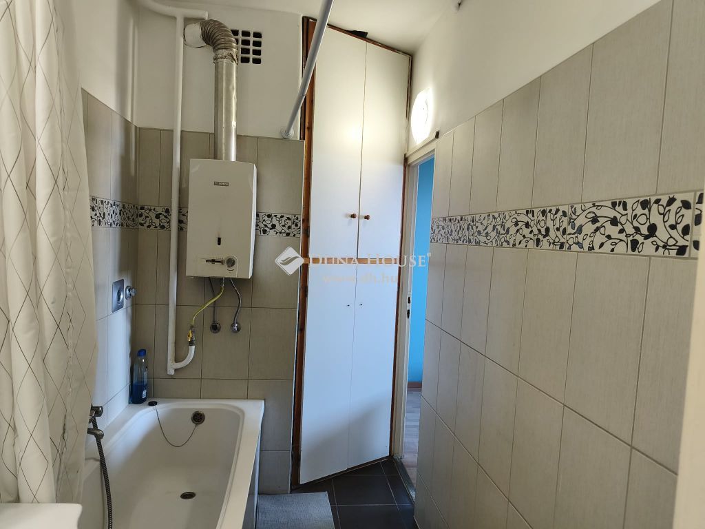 1122 Budapest 12. kerület — 1/7