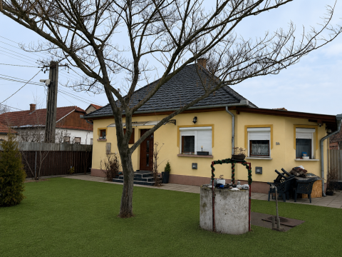 Eladó Ház 3292 Adács , Gyógyszertár Közelében