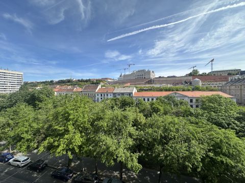 Eladó Lakás 1016 Budapest 1. kerület , ERKÉLY, PANORÁMA, JÓ ELOSZTÁS, FELÚJÍTOTT, MI KELL MÉG?
