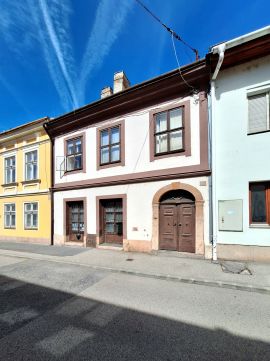 Eladó Lakás 9022 Győr , Több lakrészes ingatlan a belváros szívében