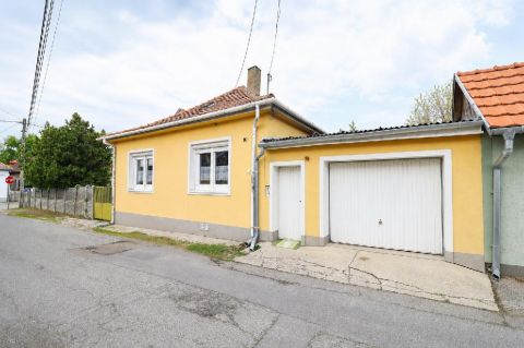 Eladó Ház 2300 Ráckeve , 2300 Ráckeve, Dunához közel