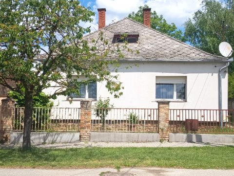Eladó Ház 9476 Zsira 