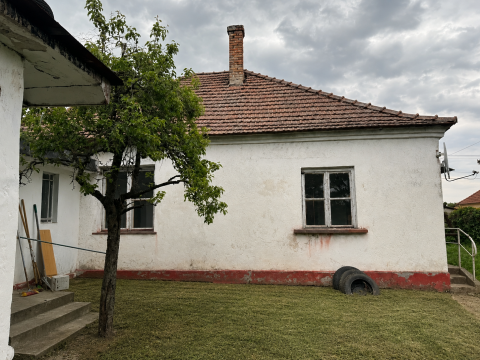 Eladó Ház 9071 Gönyű , Petőfi Sándor utca közelében