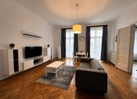 Eladó Lakás 1065 Budapest 6. kerület 