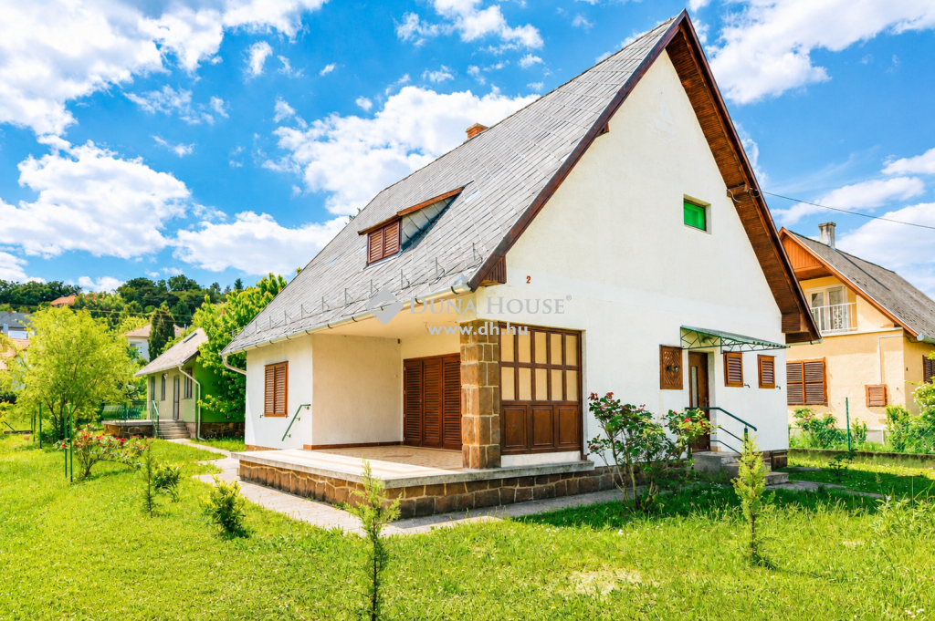 8220 Balatonalmádi , Zichy Mihály utca közelében — 1/16