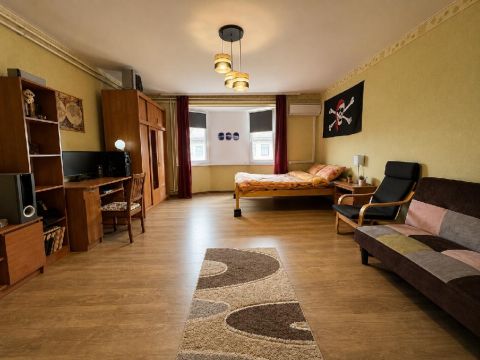 Eladó Lakás 5000 Szolnok 5000 Szolnok, Belváros