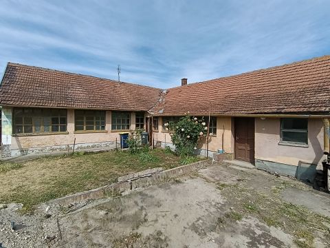 Eladó Ház 6090 Kunszentmiklós Kunszentmiklósi ház