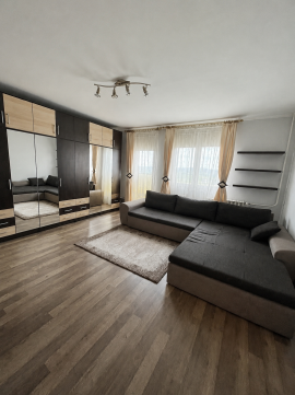 Eladó Lakás 8100 Várpalota , Tésidomb