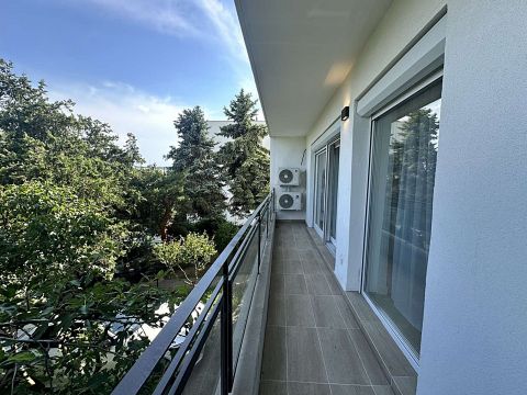 Eladó Lakás 1022 Budapest 2. kerület Fillér utcában felújított, erkélyes, 
