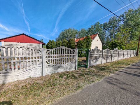 Eladó Ház 2768 Újszilvás 