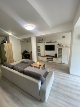Kiadó Lakás 7635 Pécs 