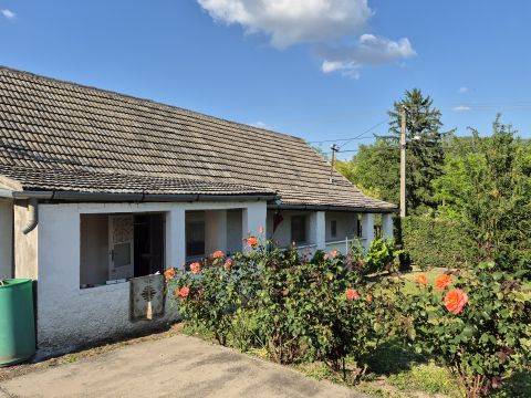 Eladó Ház 2459 Rácalmás , Dunától pár percre